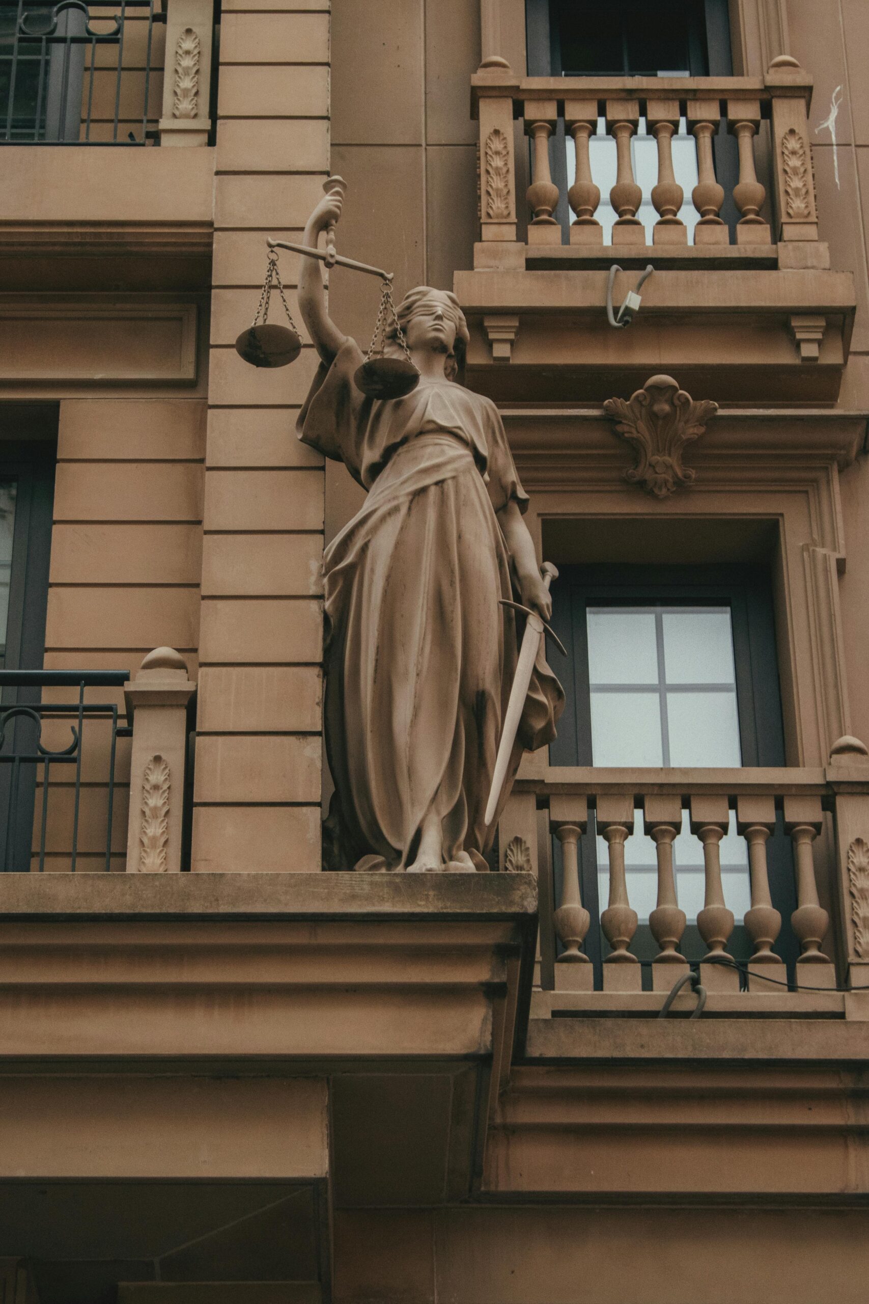 Statue of justice